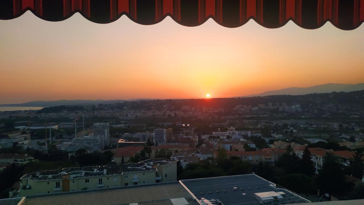 Vue Mer Et Montagne Panoramique Nizza Esterno foto